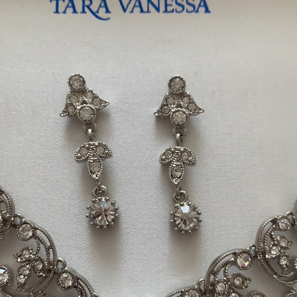 Necklace and earring set - Picture 2 of 6